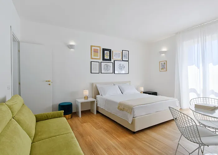 Luxattico 4* Lecce