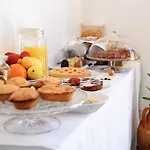 Luxattico فندق مبيت وإفطار 4*