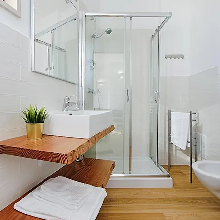 Bed and Breakfast Luxattico Λέτσε