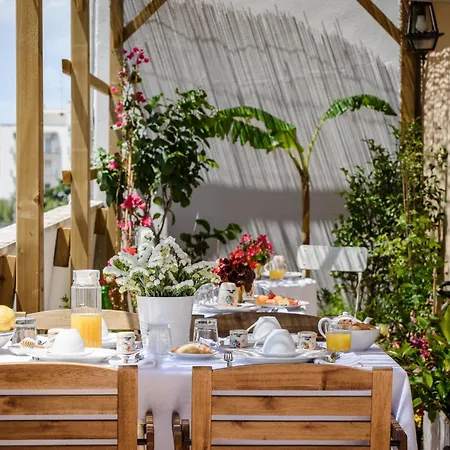 Luxattico Bed and Breakfast Λέτσε