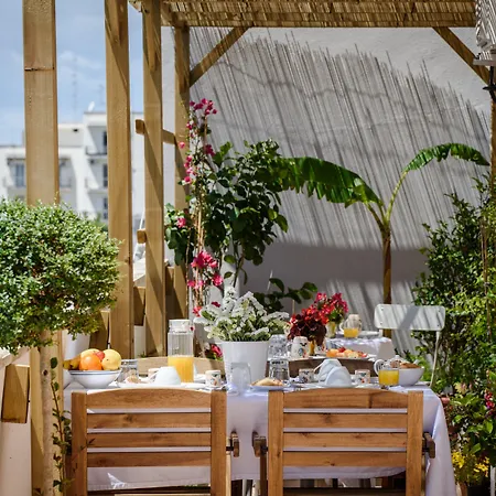 Bed and Breakfast Luxattico Λέτσε