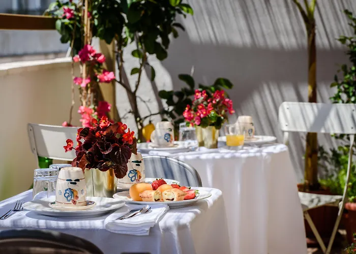 Luxattico 4* ليتشي